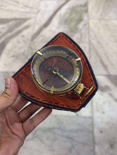 Antica bussola ottone